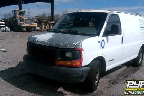 Photo of 2004 Gmc Savana 2500