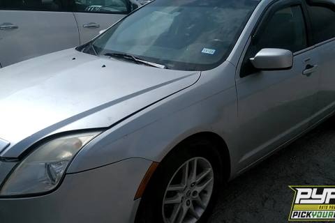 Photo of 2010 Mercury Milan
