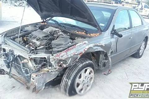 Photo of 1998 Toyota Camry