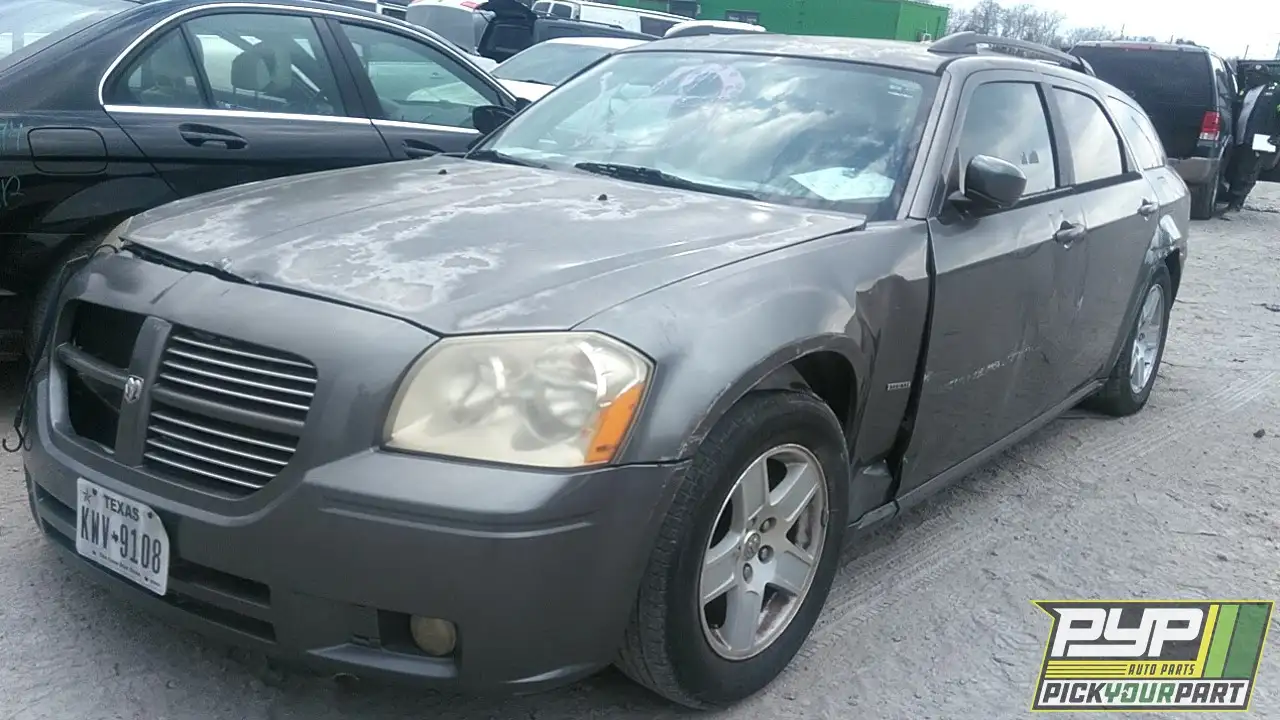 Photo of 2005 Dodge Magnum
