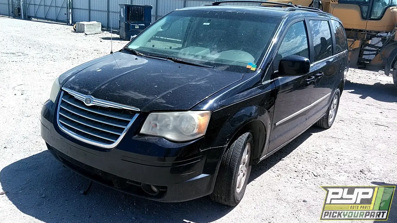 Photo of 2010 Chrysler Town & Country