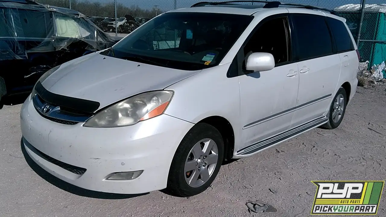 Photo of 2008 Toyota Sienna