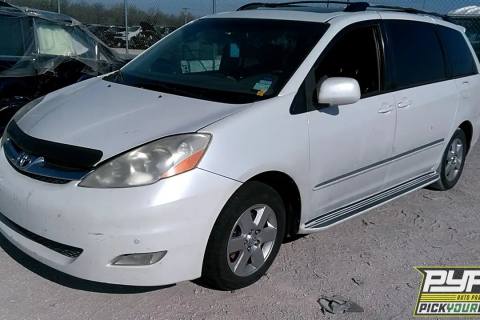 Photo of 2008 Toyota Sienna
