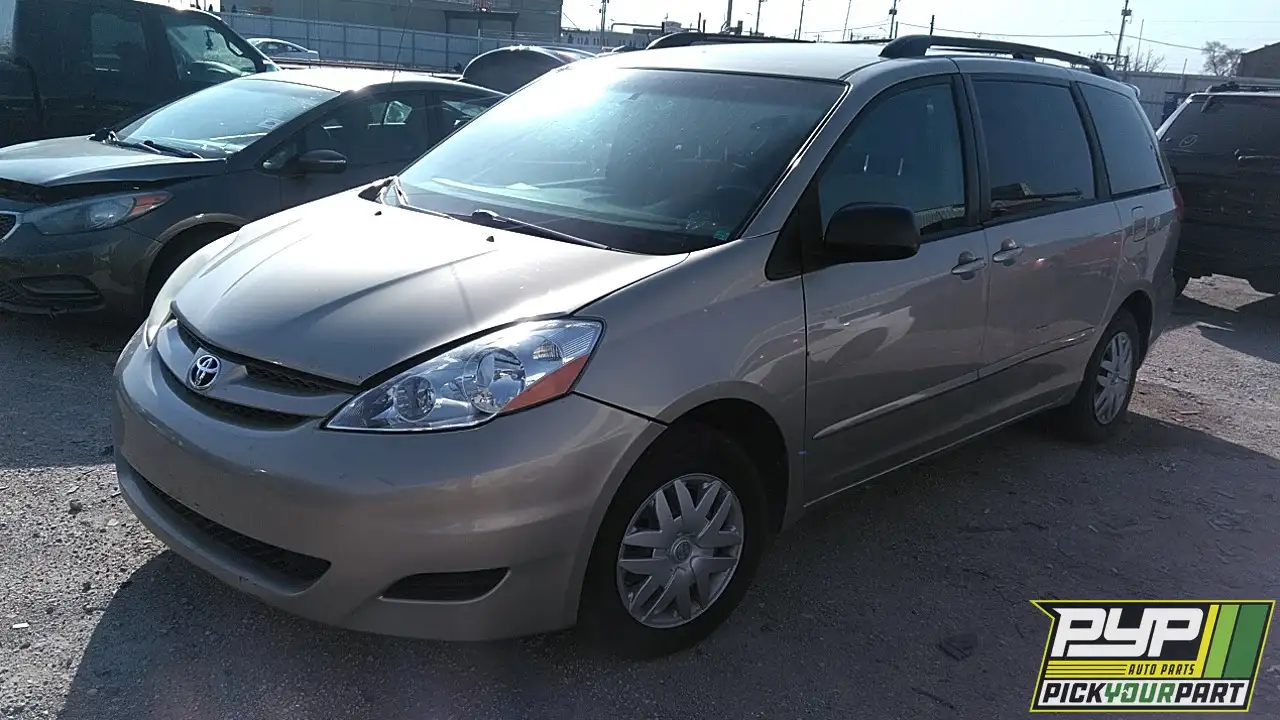 Photo of 2008 Toyota Sienna