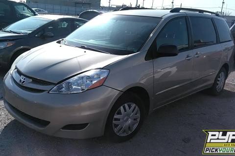 Photo of 2008 Toyota Sienna