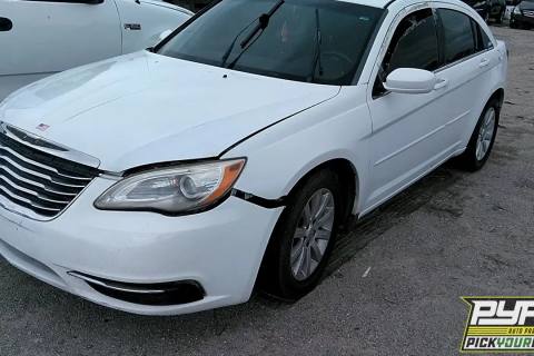 Photo of 2013 Chrysler 200