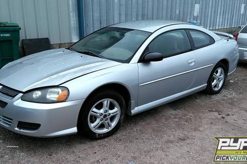 Photo of 2004 Dodge Stratus