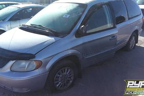 Photo of 2001 Chrysler Town & Country