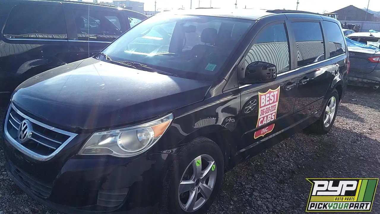 Photo of 2011 Volkswagen Routan