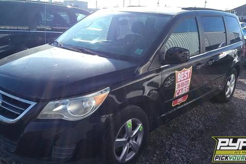 Photo of 2011 Volkswagen Routan
