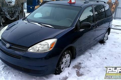 Photo of 2004 Toyota Sienna