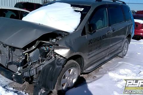 Photo of 2005 Toyota Sienna