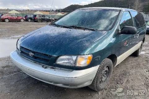 Photo of 1998 Toyota Sienna
