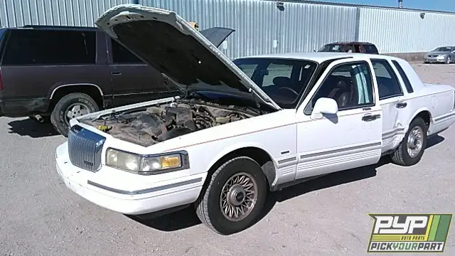 Photo of 1995 Lincoln Town Car