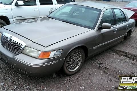Photo of 2002 Mercury Grand Marquis