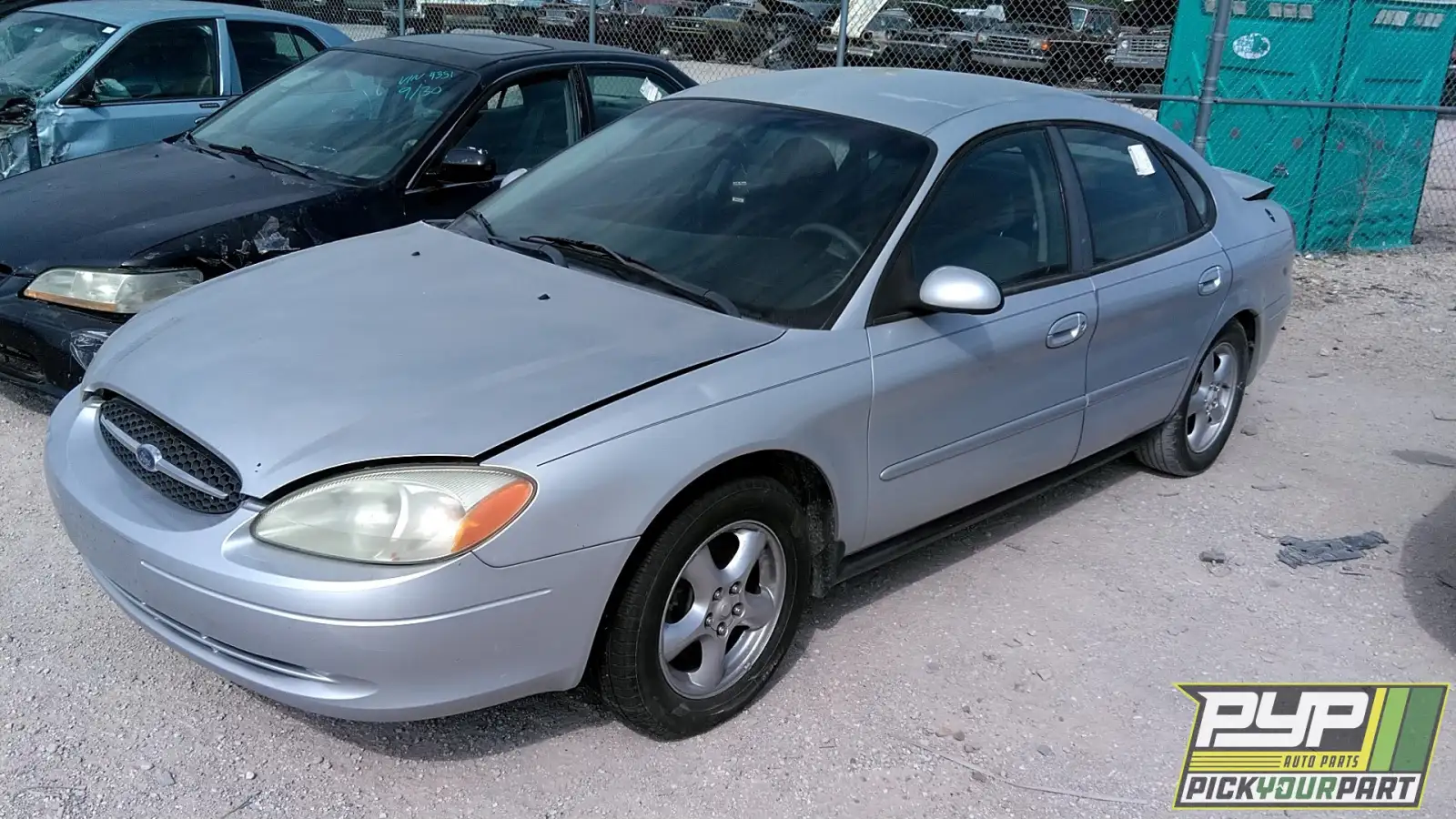 Photo of 2002 Ford Taurus