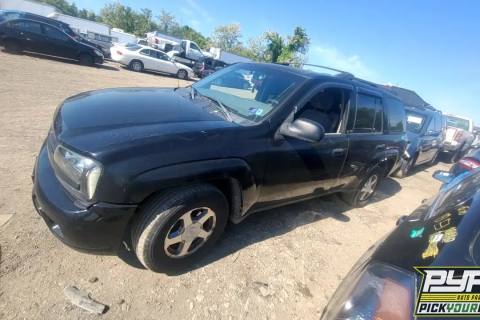 Photo of 2004 Chevrolet Trailblazer
