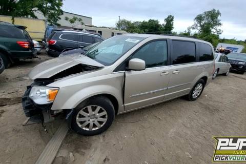 Photo of 2016 Chrysler Town & Country