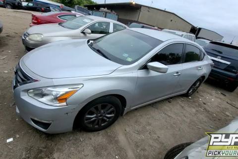 Photo of 2015 Nissan Altima