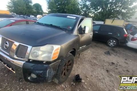 Photo of 2005 Nissan Titan