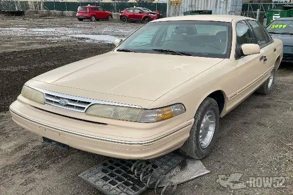 Photo of 1997 Ford Crown Victoria