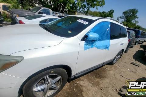Photo of 2013 Nissan Pathfinder