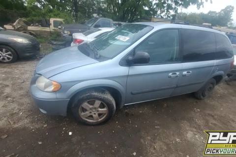 Photo of 2005 Dodge Caravan