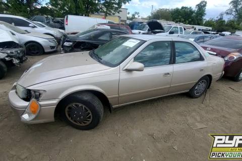 Photo of 2000 Toyota Camry