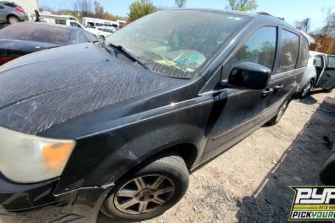 Photo of 2008 Chrysler Town & Country