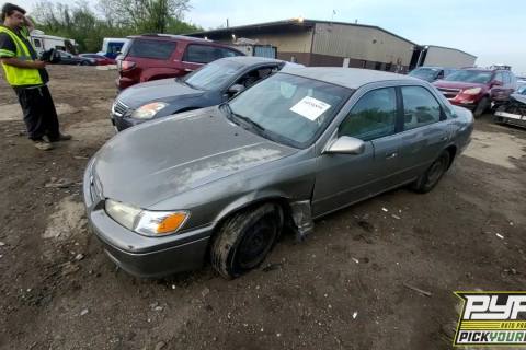 Photo of 2000 Toyota Camry