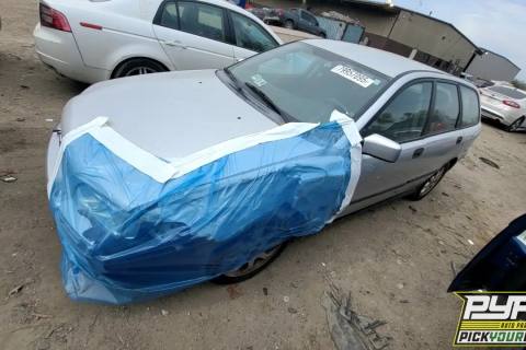 Photo of 2001 Volvo V40
