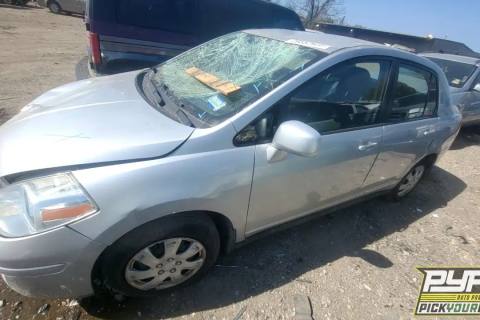 Photo of 2011 Nissan Versa