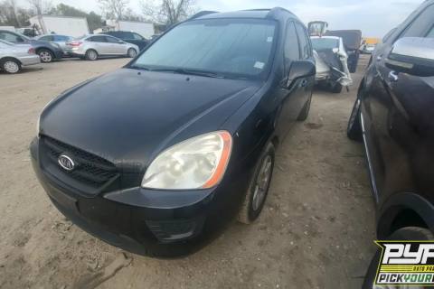 Photo of 2008 Kia Rondo