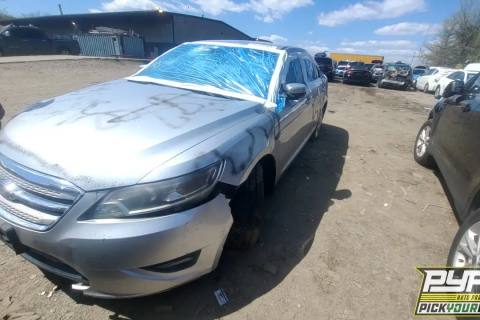 Photo of 2010 Ford Taurus