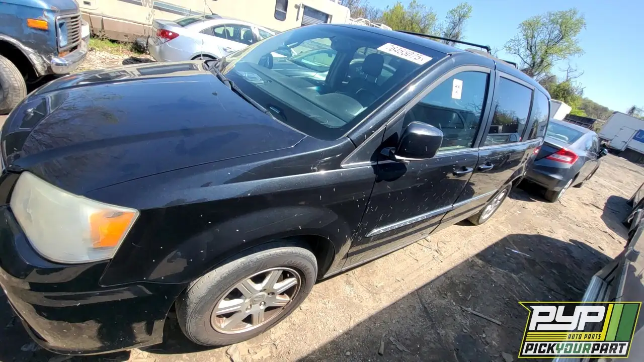 Photo of 2012 Chrysler Town & Country