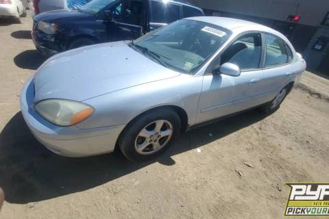 Photo of 2004 Ford Taurus