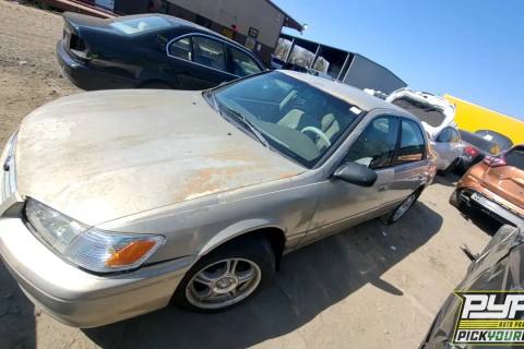 Photo of 2000 Toyota Camry