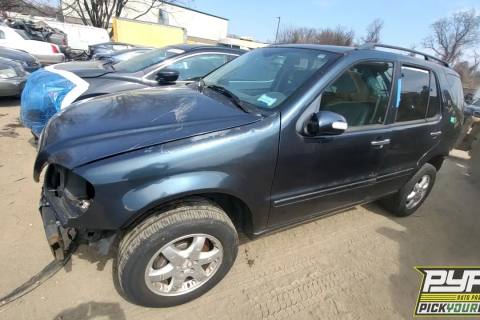Photo of 2004 Mercedes-Benz Ml500
