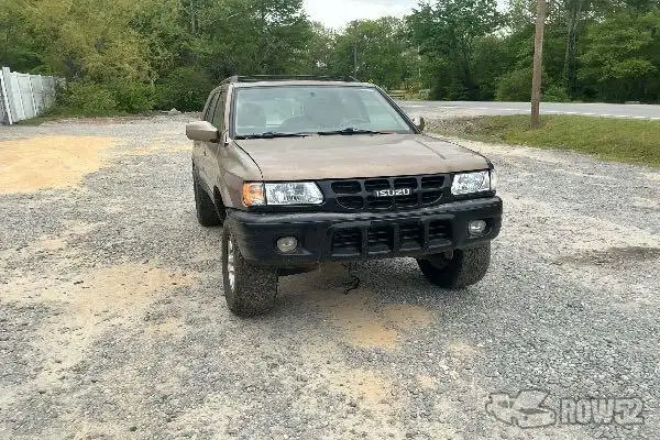 Photo of 2002 Isuzu Rodeo