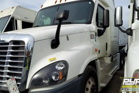 Photo of 2016 Freightliner Cascadia