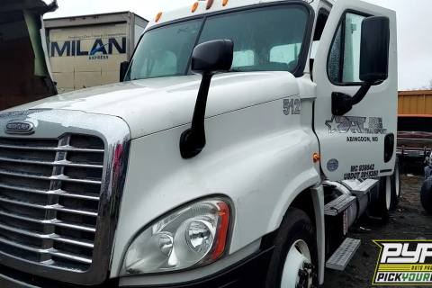 Photo of 2012 Freightliner Cascadia