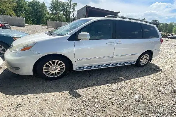 Photo of 2007 Toyota Sienna