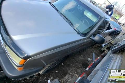 Photo of 2003 Chevrolet Silverado 1500