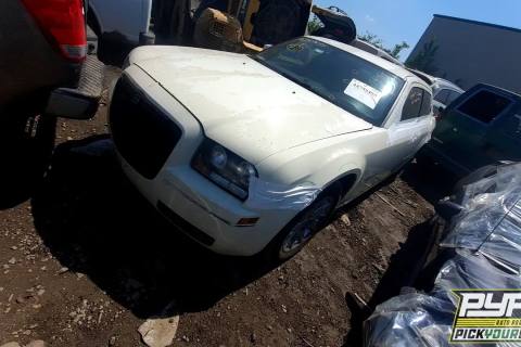 Photo of 2005 Chrysler 300