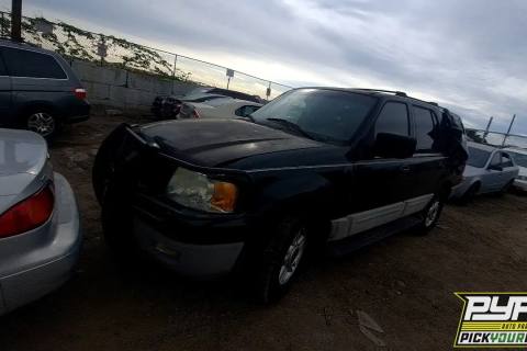 Photo of 2003 Ford Expedition