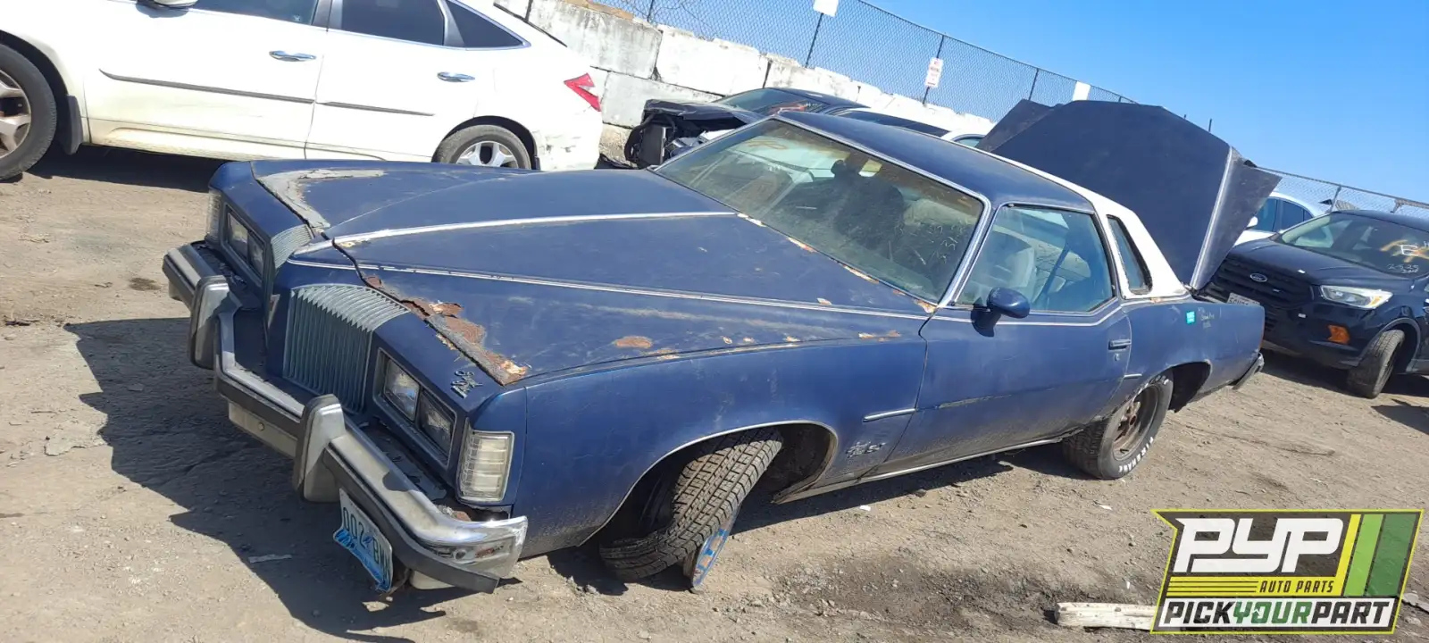 Photo of 1976 Pontiac Grand Prix