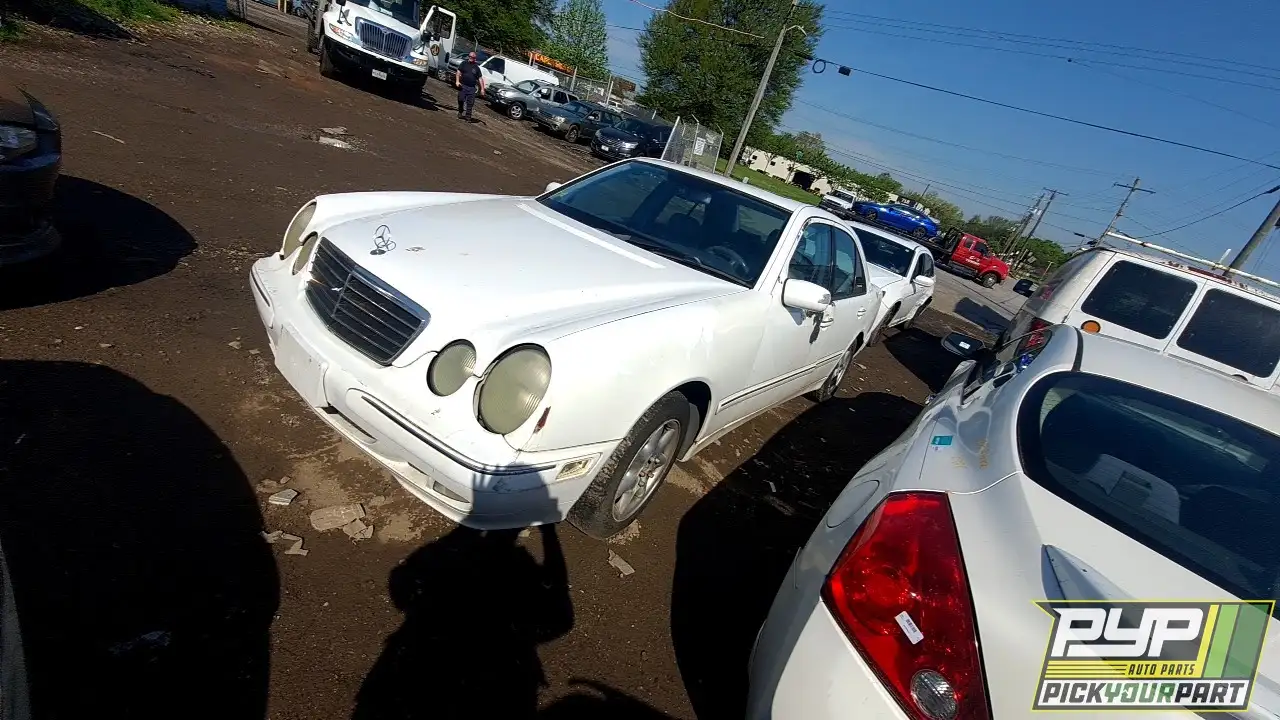 Photo of 2000 Mercedes-Benz E320