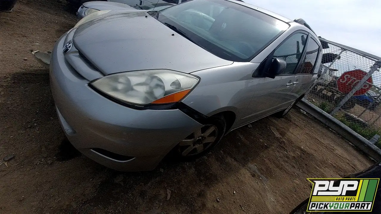 Photo of 2008 Toyota Sienna