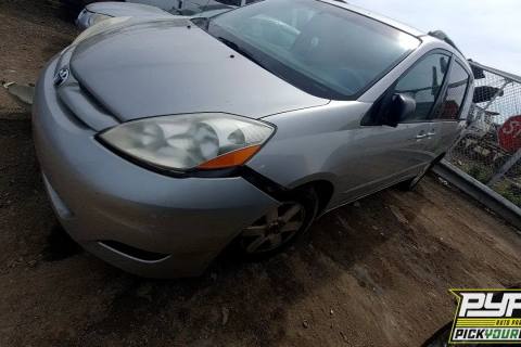 Photo of 2008 Toyota Sienna