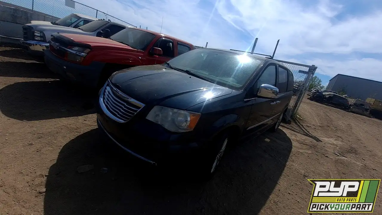 Photo of 2013 Chrysler Town & Country